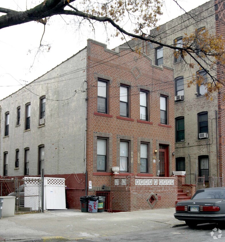 Primary Photo - 271 E 52nd St