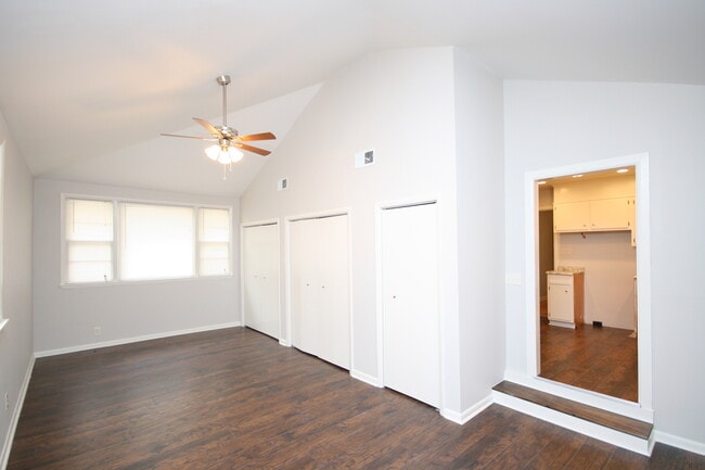 Foto del edificio - 7620 Charlotte Dr SW