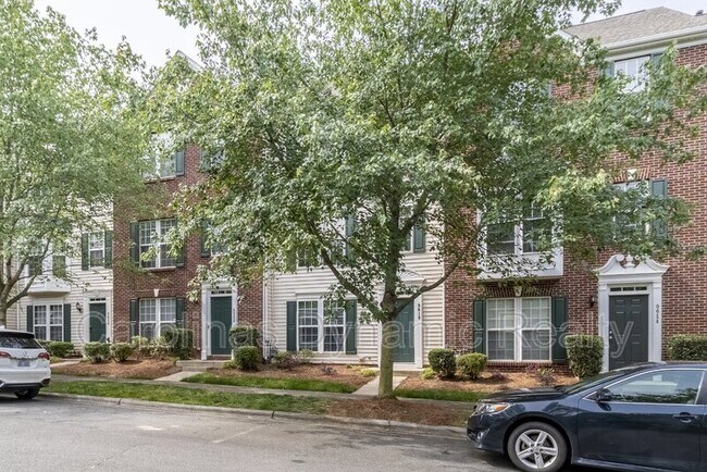Foto del edificio - 9618 Blossom Hill Dr