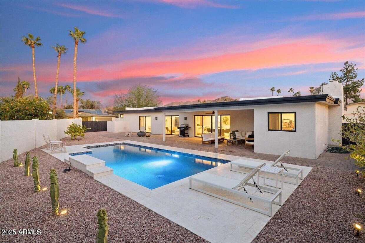Foto principal - 9052 N 29th St