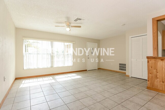 Foto del edificio - 9923 Woodridge Ct