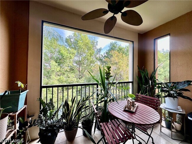 Foto del edificio - 1230 Reserve Way