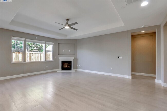 Foto del edificio - 1610 Chestnut Ct