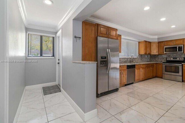 Foto del edificio - 913 SW 49th Ave