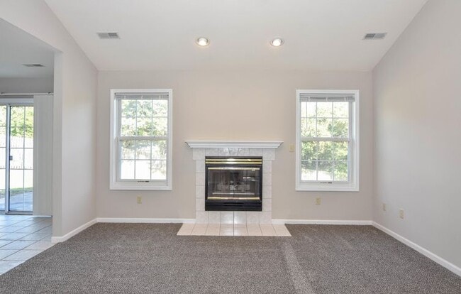 Building Photo - 1608 Apple Valley Ct
