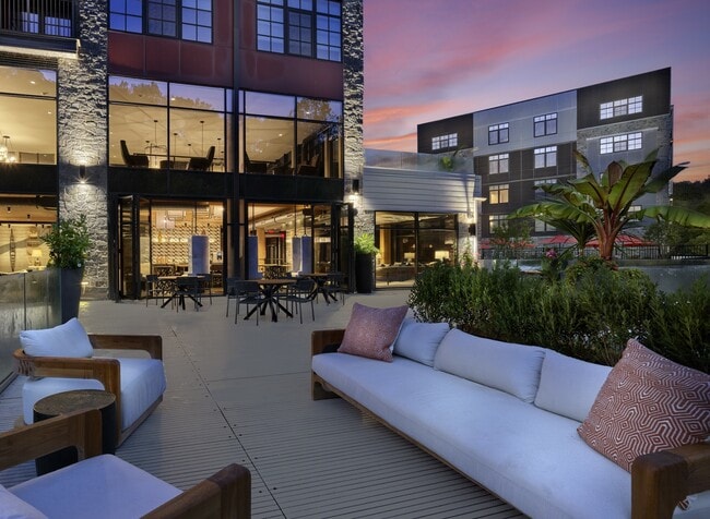 Building Photo - The Falls