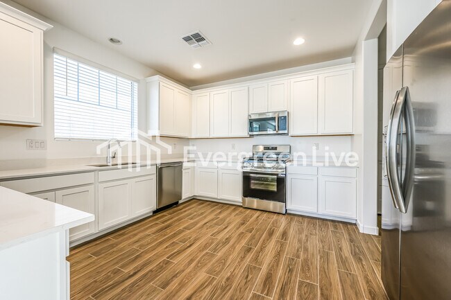 Building Photo - 9733 W Catalina Dr