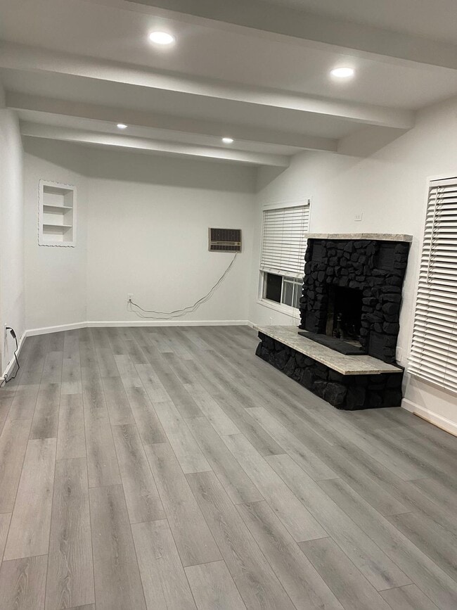 Living Room Fireplace - 6435 Camarilla Ave