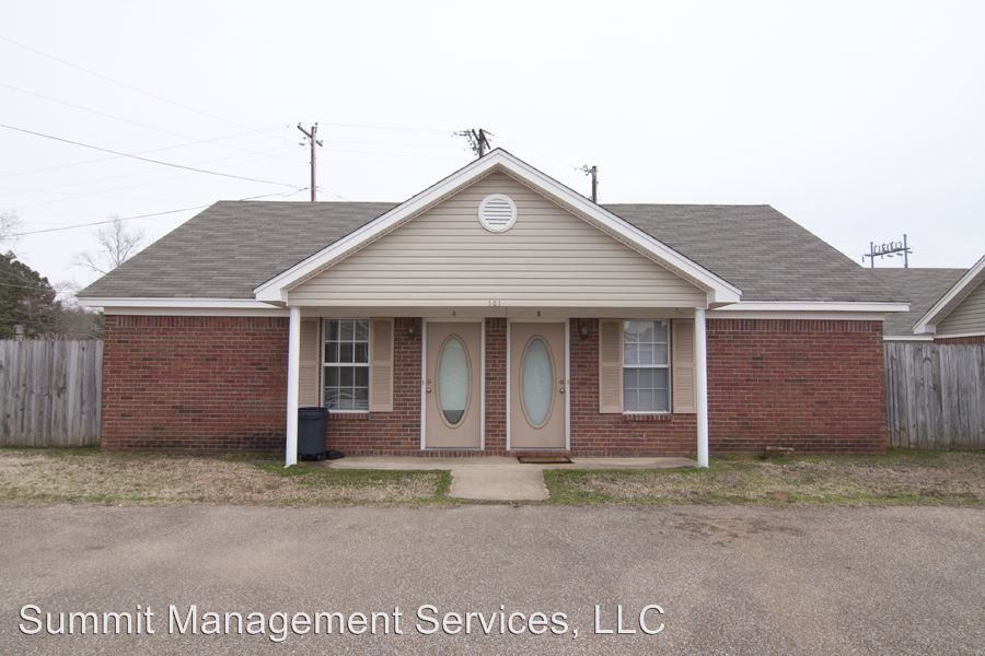 Primary Photo - 101 Creekwood Dr