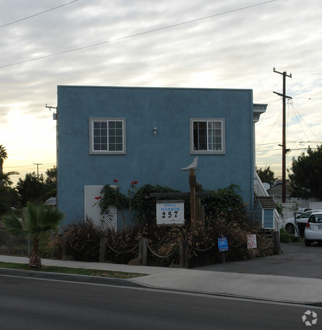 Building Photo - Snug Harbor