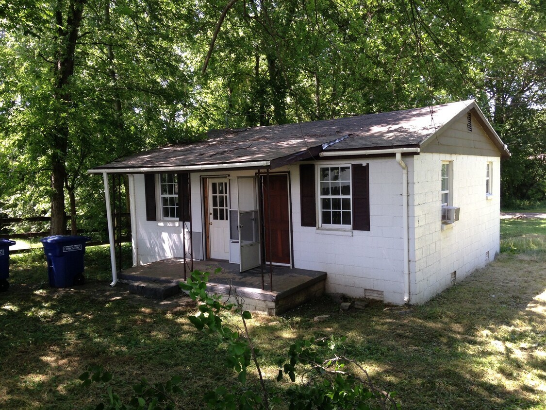 Foto principal - Most Affordable One Bedroom House in Mt Pl...