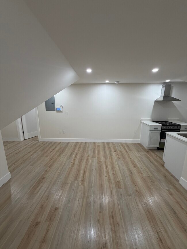 Foto del edificio - 805 Blue Hill Ave