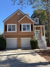 Building Photo - 2500 Lake Royale Dr