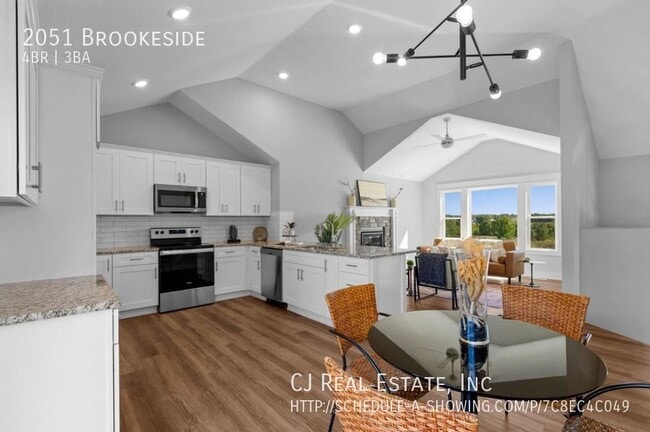 Building Photo - 2051 Brookeside-