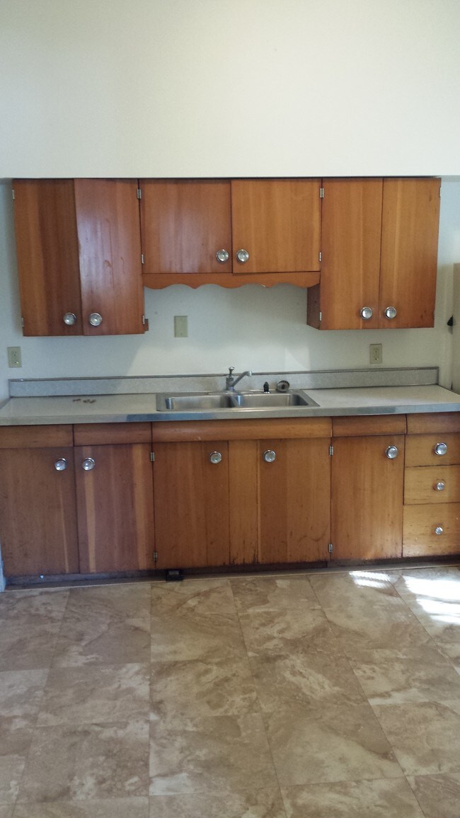 Cocina - 904 Vine St