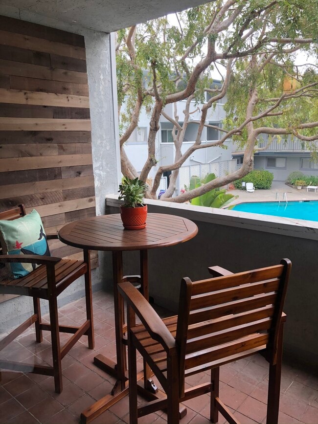 325 Kitty Hawk Rd Unit 212, Alameda, CA 94501 Condo for Rent in