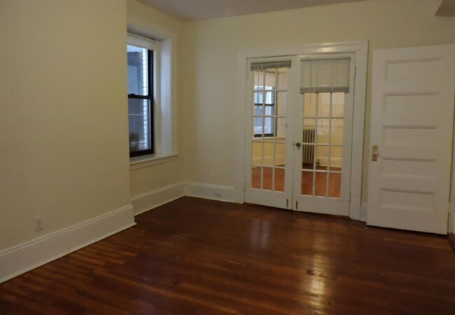 Building Photo - 881 Massachusetts Ave