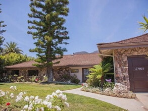 Building Photo - 17965 Seabreeze Dr