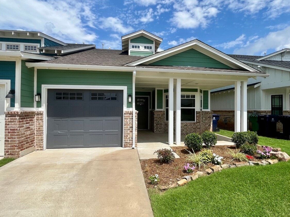 Primary Photo - Beautiful 2 Bed 2 Bath!