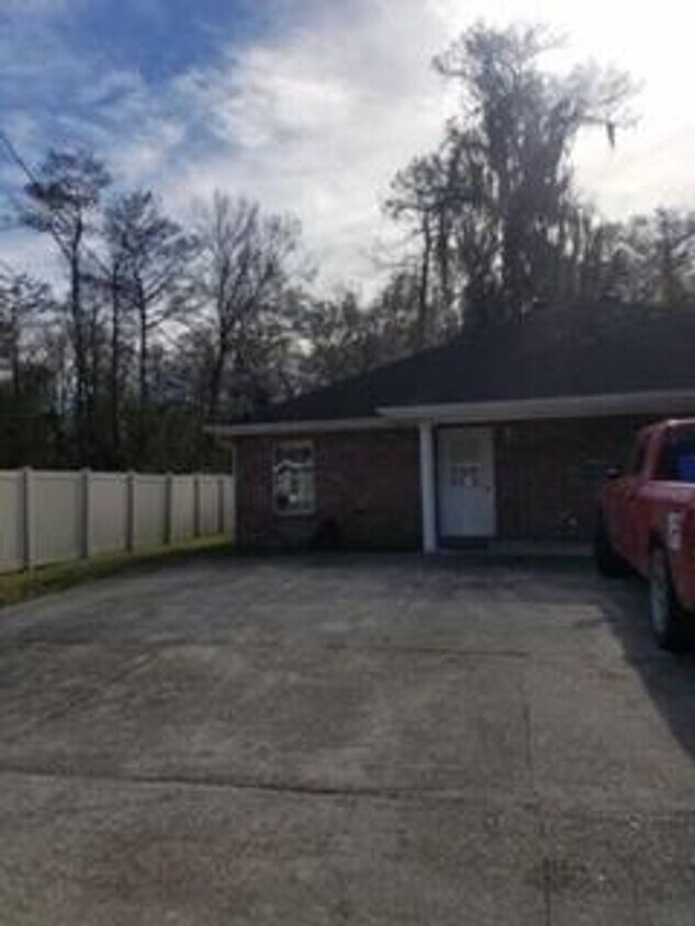 506 Idlewild Dr, Houma, LA 70364 House Rental in Houma, LA