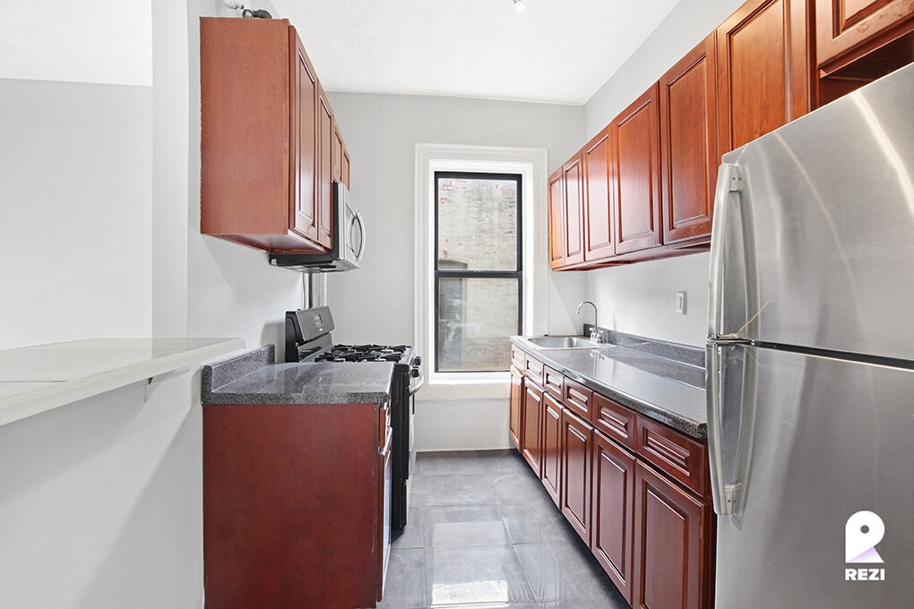 Primary Photo - 508 W 158th St