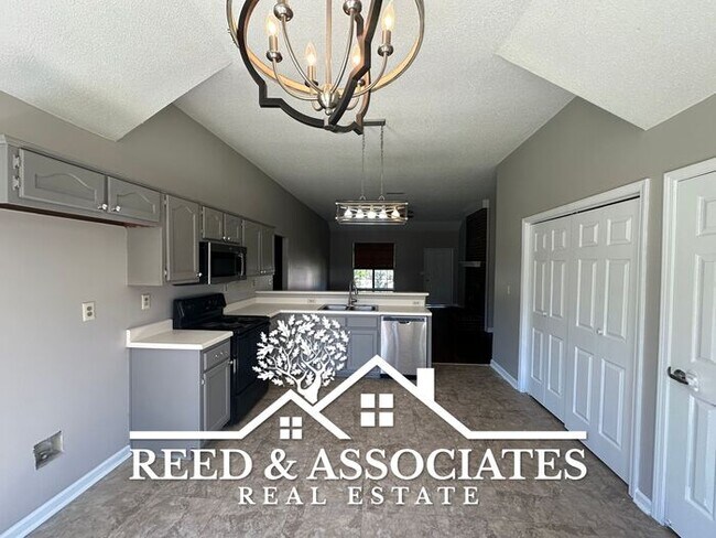 Building Photo - Just Minutes Away from Olive Branch Schools!