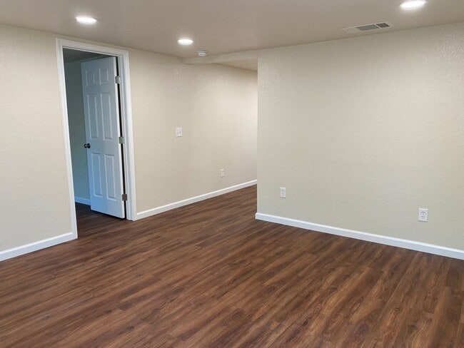 Foto del edificio - 309 Hobson St