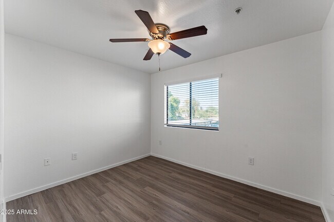 Building Photo - 3065 N 67th Ave