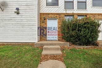 Building Photo - 3736 Ramona Dr