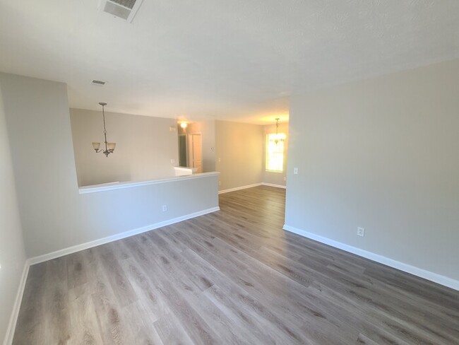 Foto del edificio - 3 bed 2 bath in Ellenwood