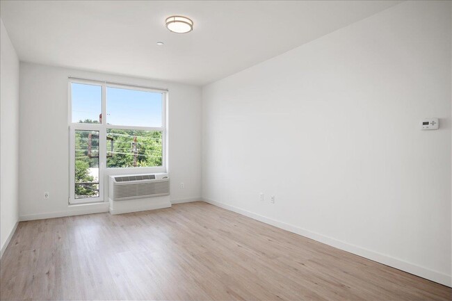 Foto del edificio - 550 Halstead Ave
