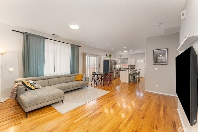 Building Photo - 2bd/2ba Maple Valley House
