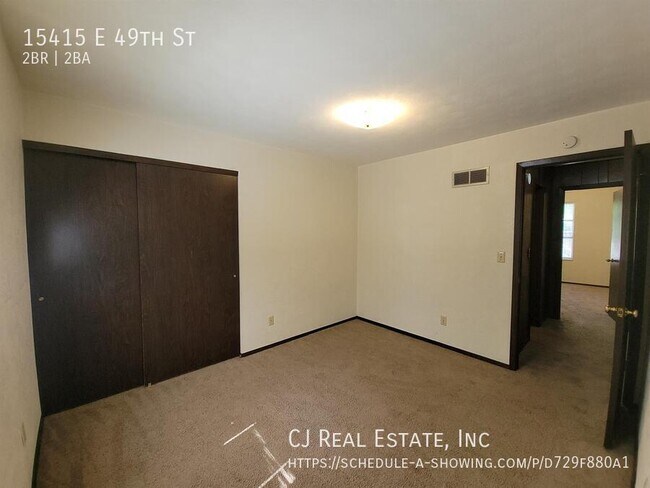 Building Photo - 15415 E 49th St
