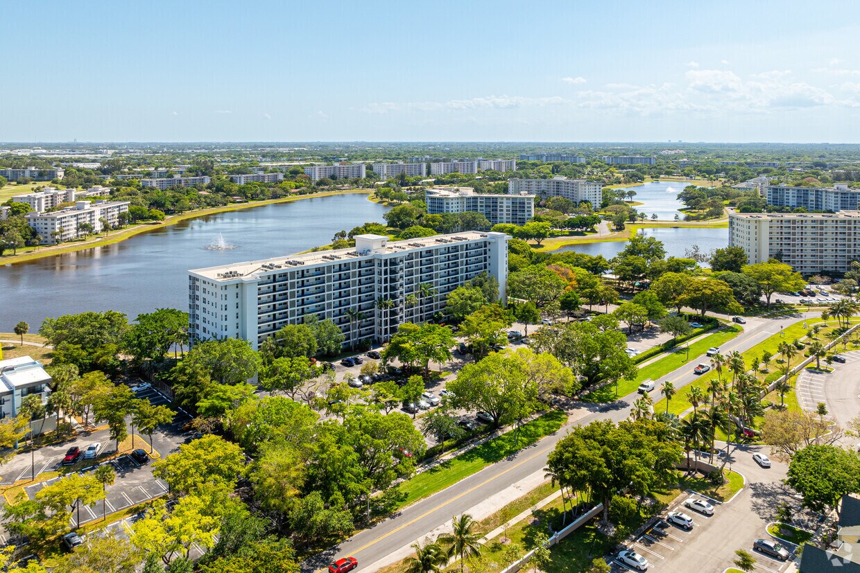 Aerial Photo - Palm-Aire Building 53