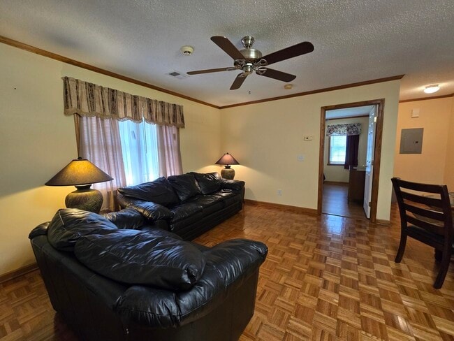 Foto del edificio - 4665 Ellerbe Mill Rd