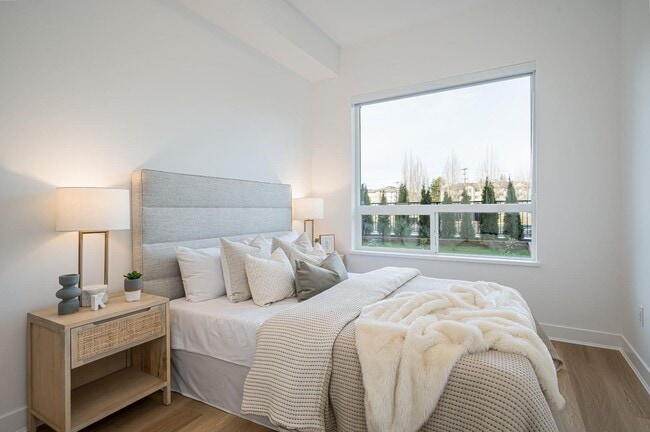 Building Photo - 5335-200A 200a St