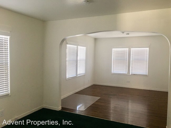 Building Photo - 2337 Adeline St