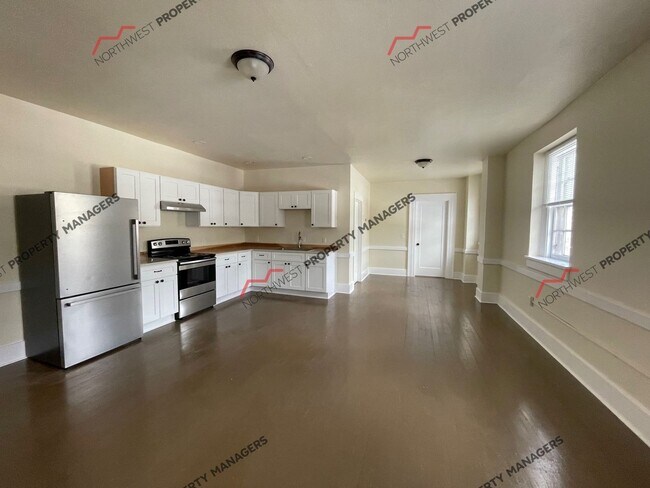 Foto del edificio - 455 N Market Blvd
