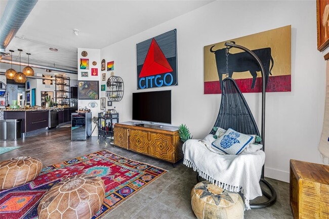 Foto del edificio - 700 NE 25th St