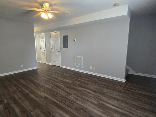 Foto del edificio - 252-1A EXECUTIVE AVE, CLARKSVILLE, TN 37042