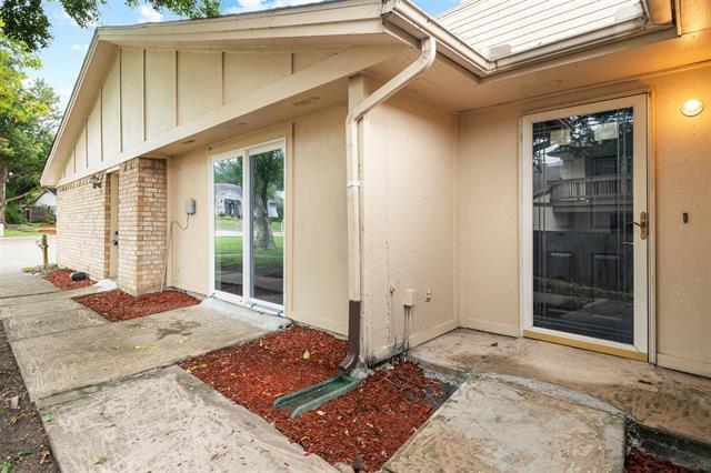 Building Photo - 820 St Andrews Ct