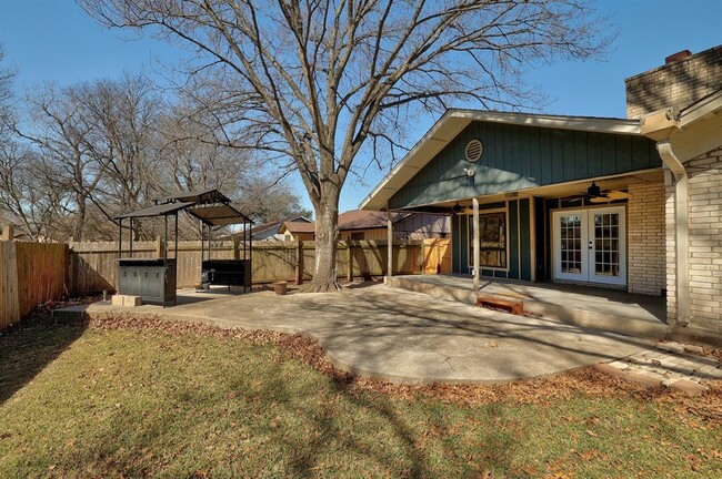 Foto del edificio - 1317 Meadgreen Cir