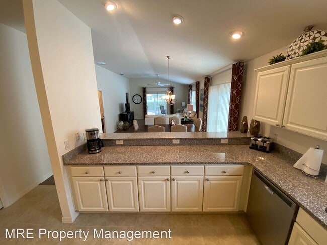 Building Photo - 3 br, 2 bath House - 1097 Commodore Drive