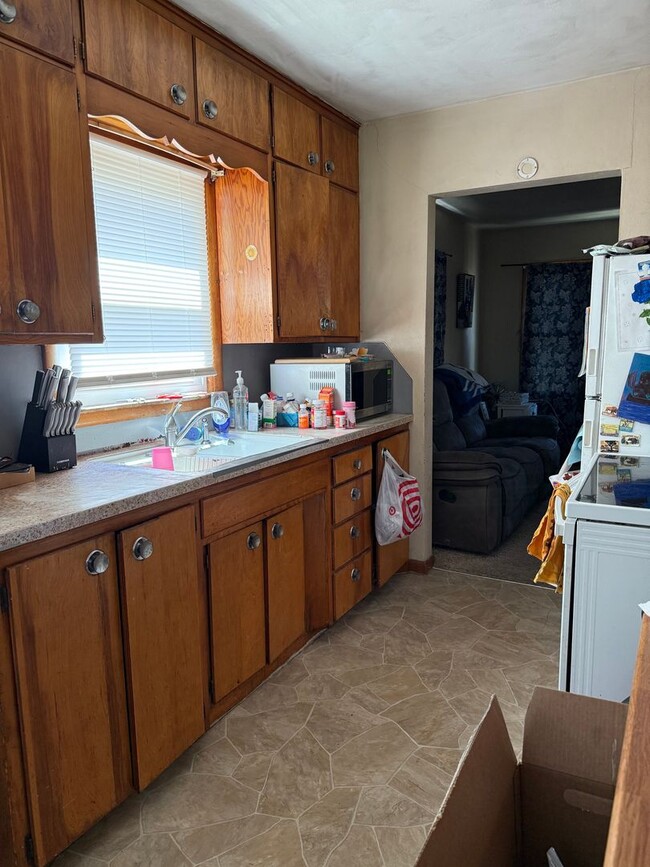 Building Photo - 3 Bedroom, 1 Bathroom House located in Was...