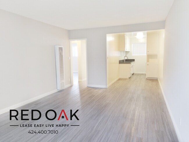 Foto del edificio - Incredible Two Bedroom with A/C, In-Unit S...