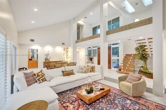 Building Photo - 2360 Tigertail Ave
