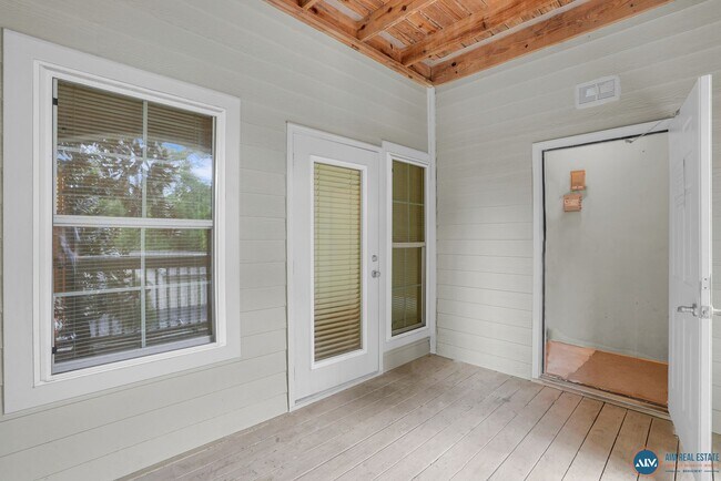 Foto del edificio - NEW YEARS SPECIALS - MOVE TO HHI