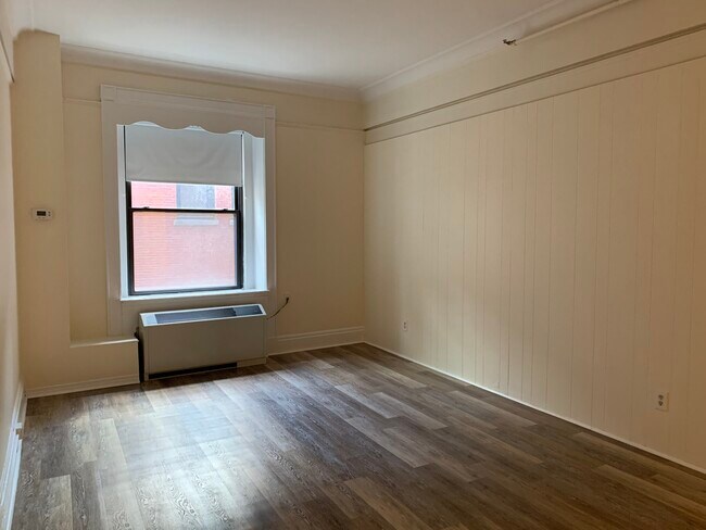 Building Photo - 62 Boylston St