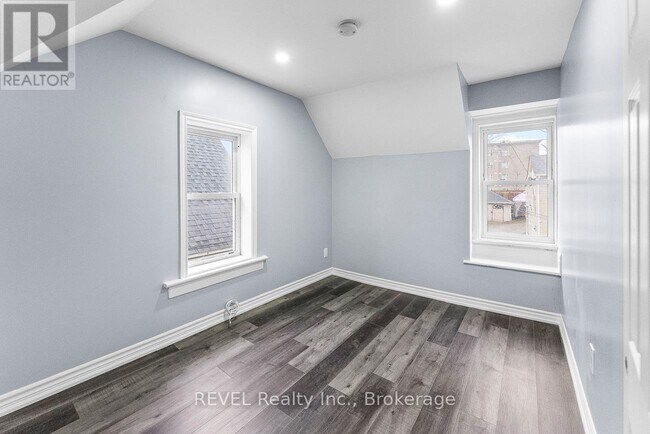 Photo du bâtiment - 30 Division St