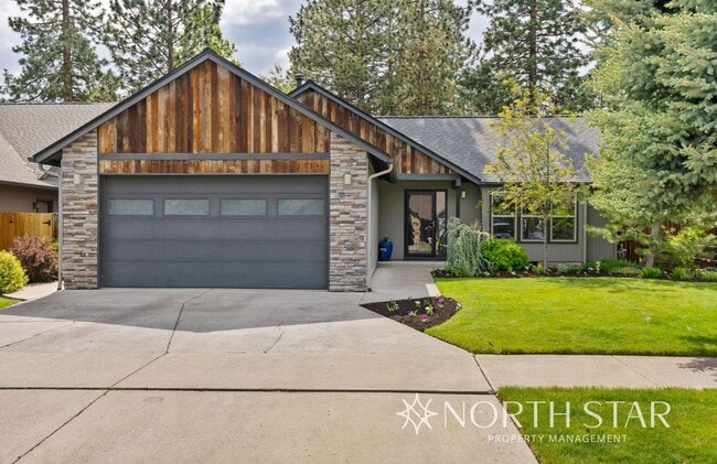 Building Photo - Modern and Spacious 3 bed/2 bath